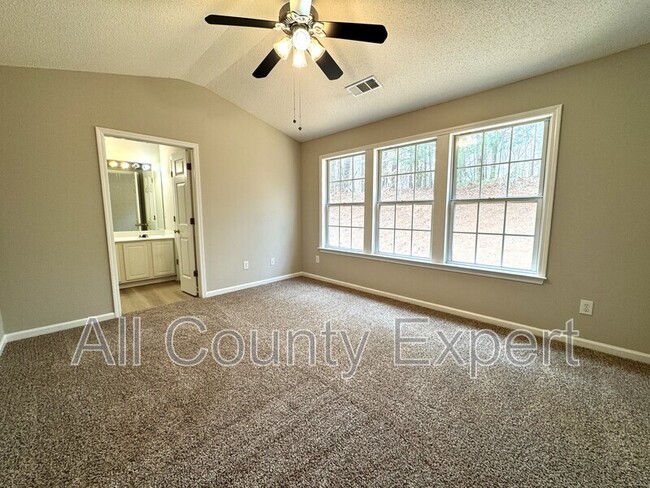 Building Photo - 4123 Howell Park Rd