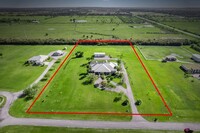 Building Photo - 8135 White Fences Ln