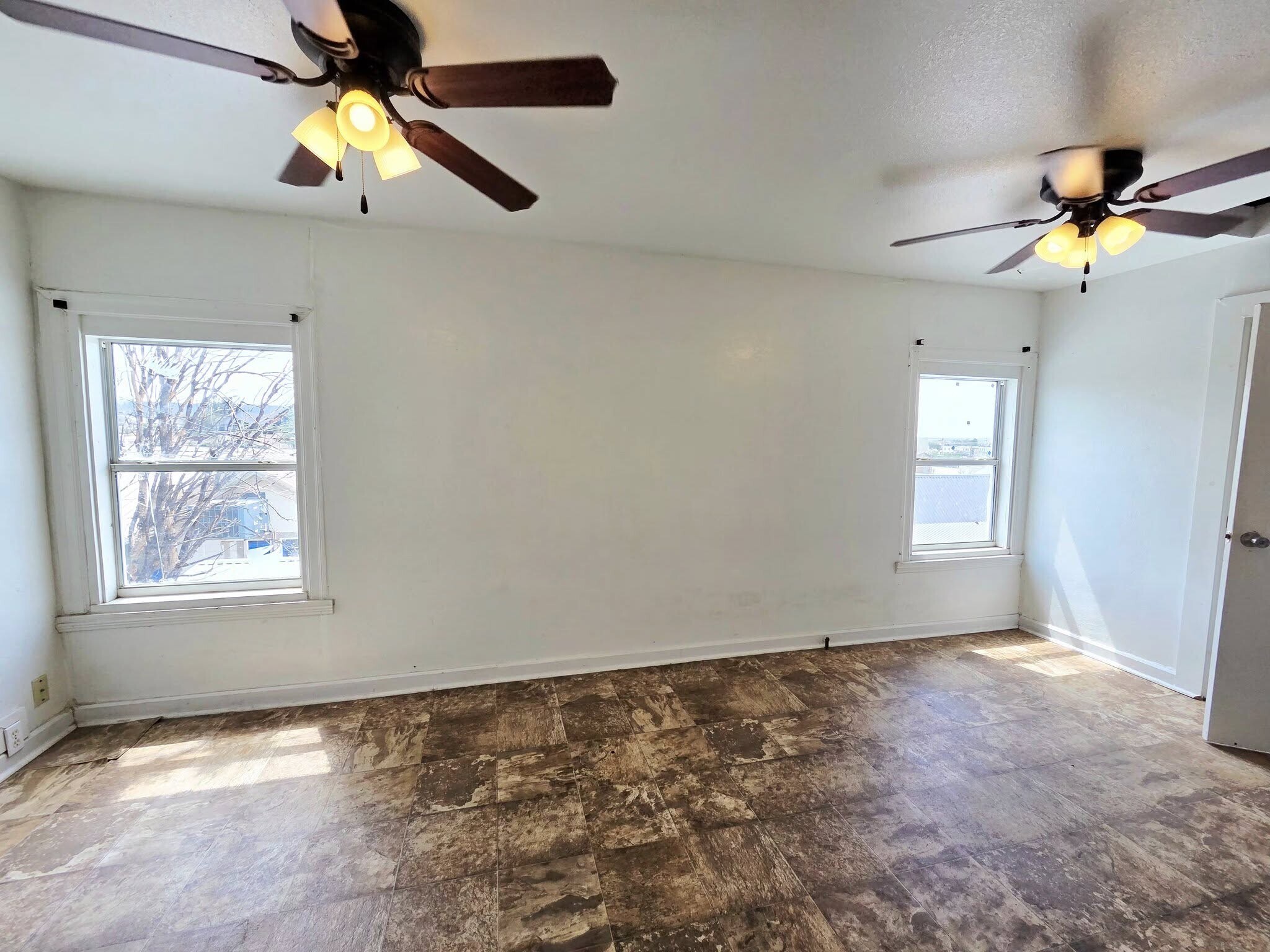 Building Photo - 1008 Runnels St