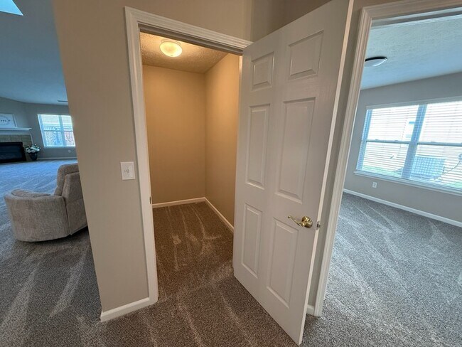 Building Photo - 12148 Black Hills Dr