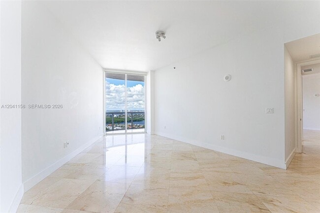 Building Photo - 15901 Collins Ave