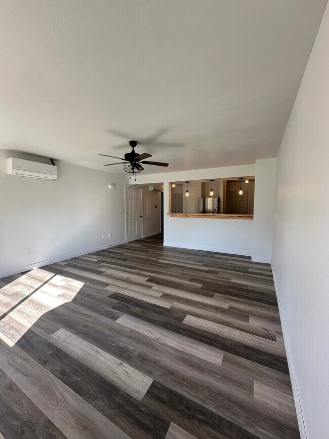 Building Photo - Valley View Estates A