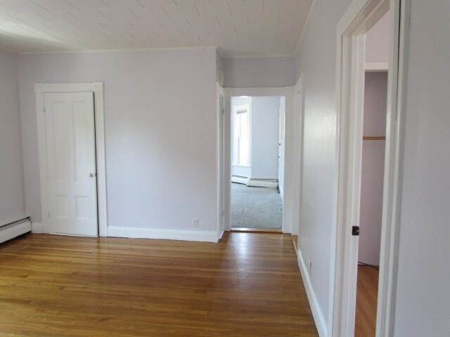 Building Photo - 10 Nursery St