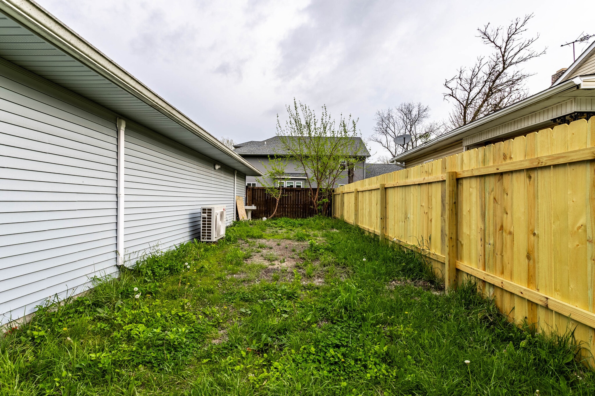 Building Photo - 1411 N Olney St