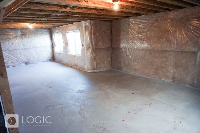 Building Photo - 15180 Gunpowder Ct
