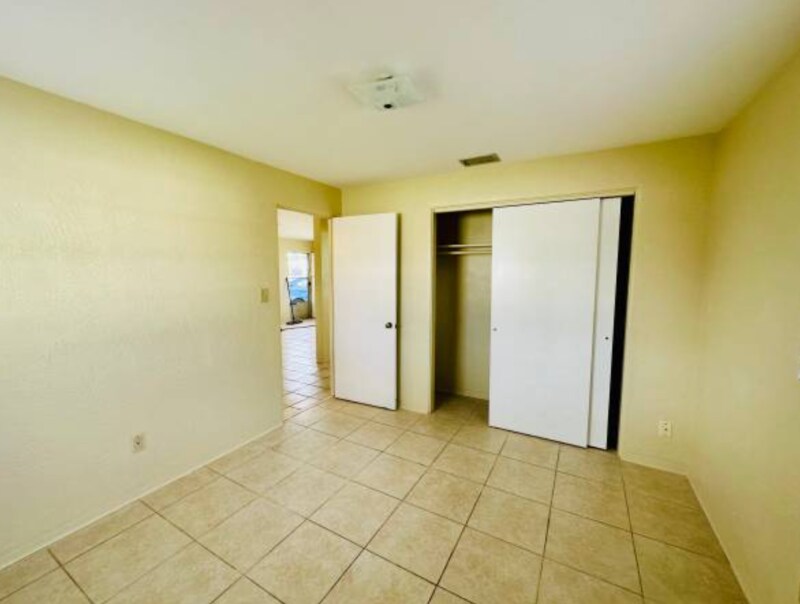 Building Photo - 21 Rivershore Dr
