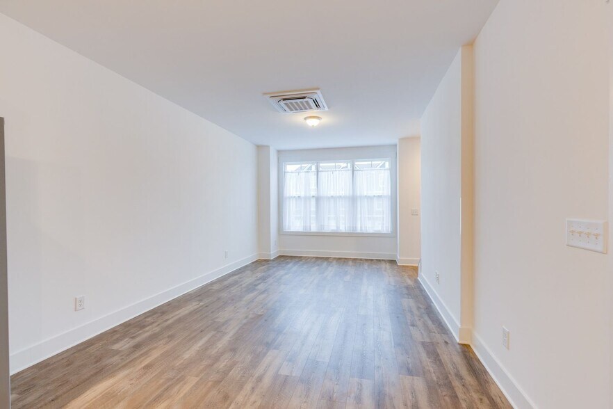 Building Photo - 105 Harper Lndg