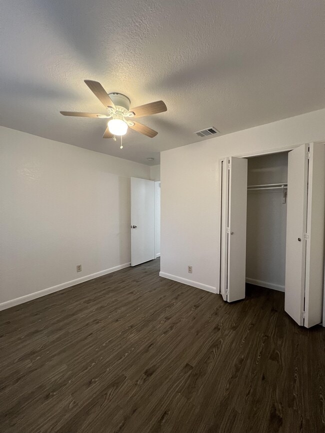Building Photo - 8846 Meadow Range St