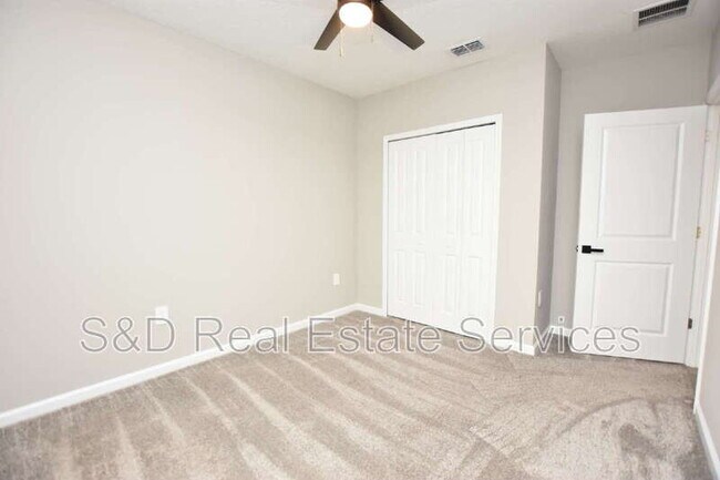 Building Photo - 427 Cool Summer Ln