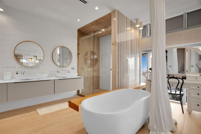 Building Photo - 3301 NE 1st Ave