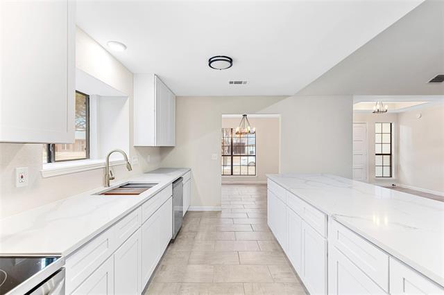 Building Photo - 924 Simon Dr