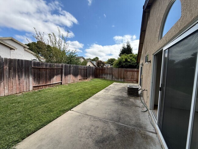 Building Photo - 6415 Shasta Creek Way