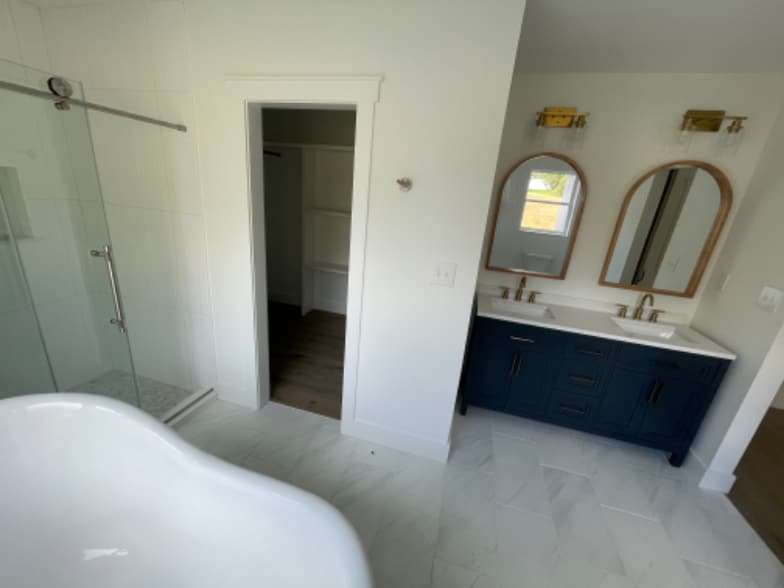 Building Photo - 423 W Main St