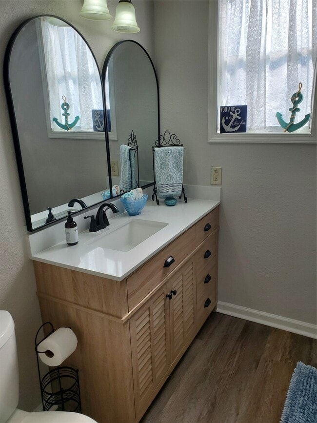 Building Photo - 1205 2nd St