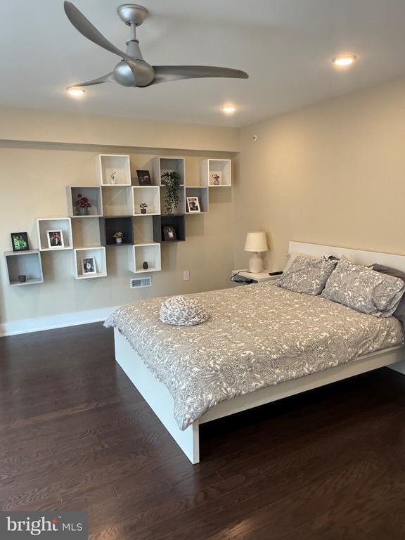 Building Photo - 1651 E Eyre St