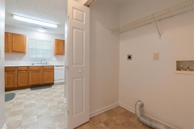 Building Photo - 5583 Windfall Ln