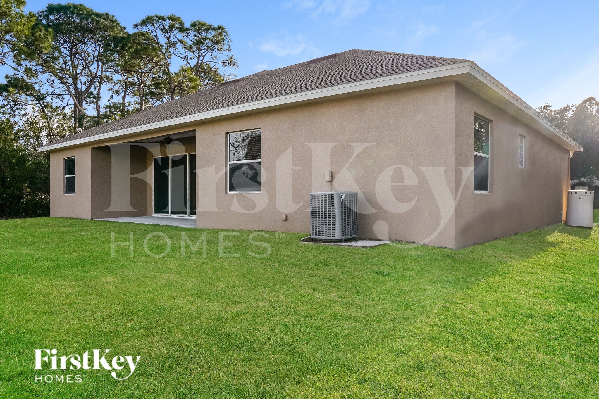 Building Photo - 2655 Palomar Ave SE