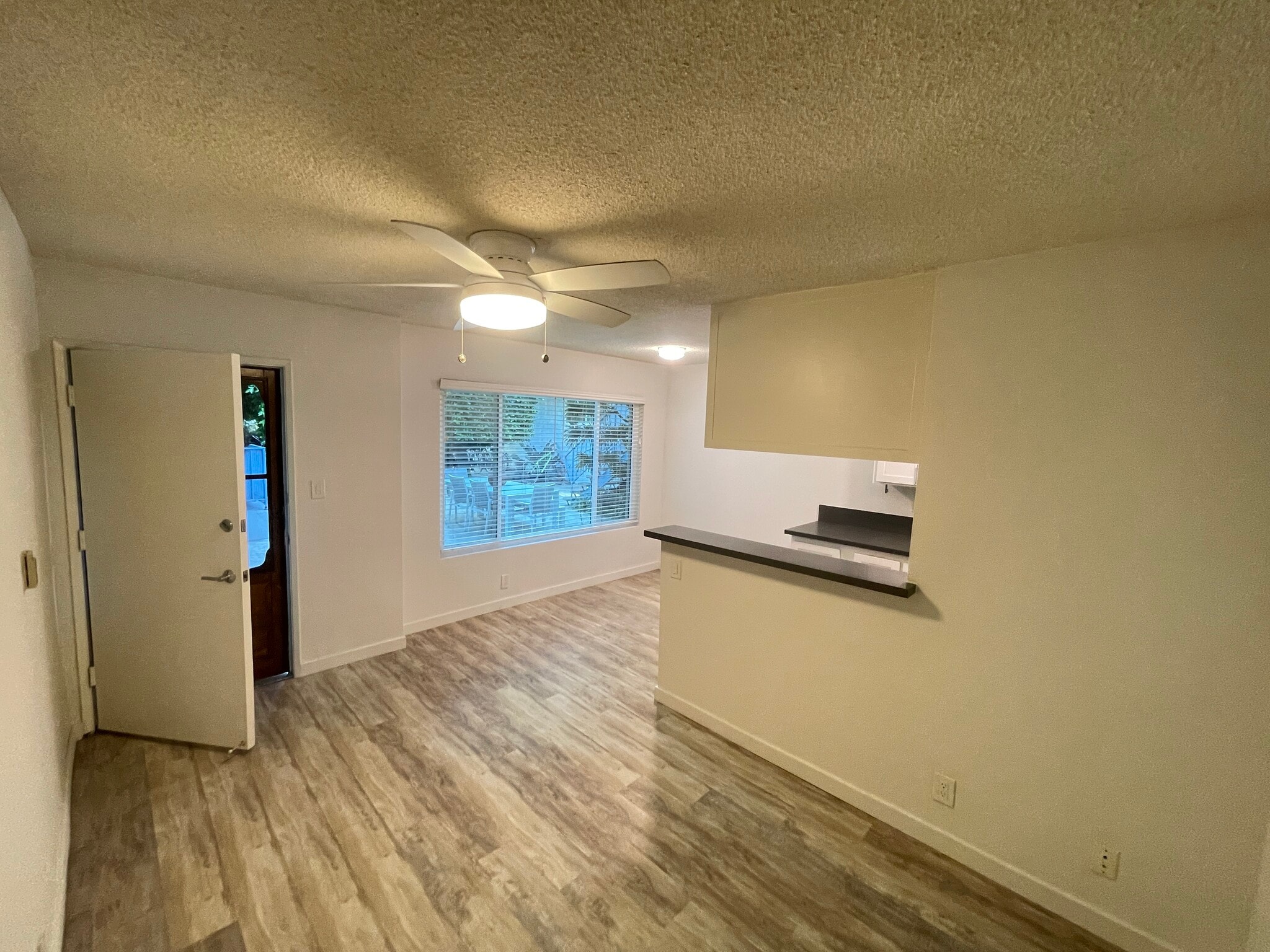 Building Photo - 25 Navy St