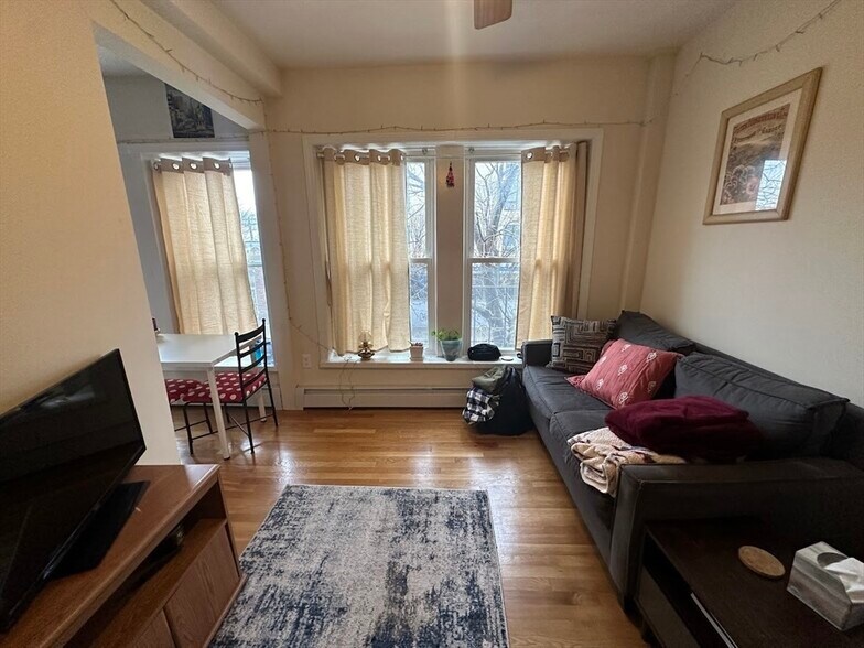 Building Photo - 150 Cambridge St