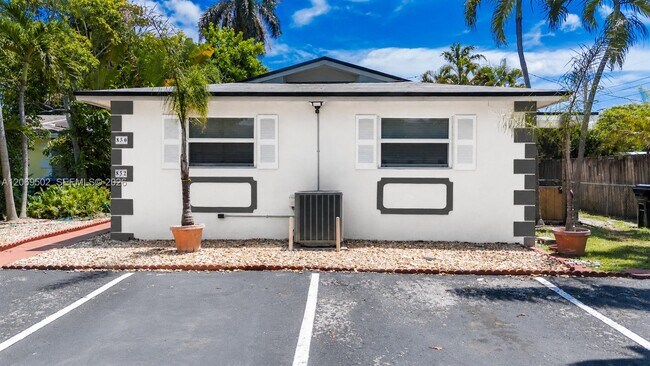 Building Photo - 850 SW 12th Ct