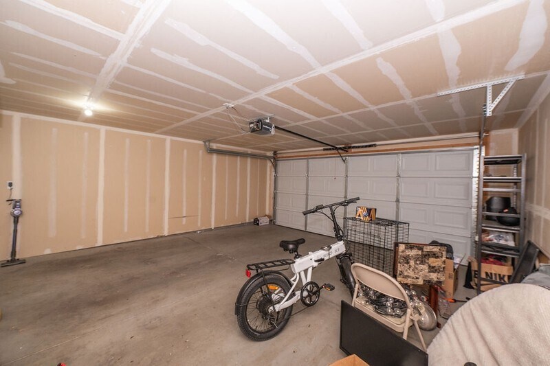 Building Photo - 598 Plum Crk Ln