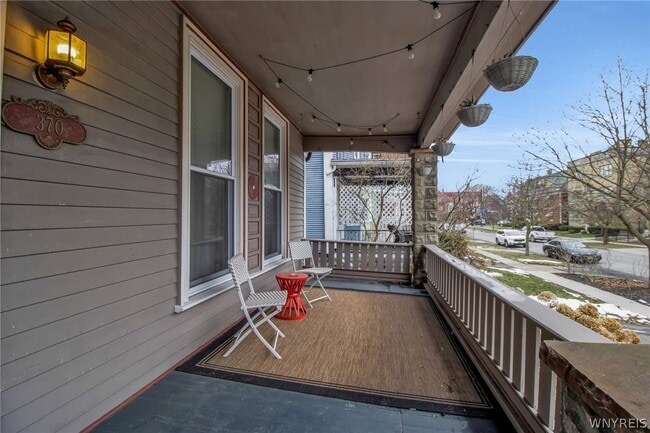 Building Photo - 370 Bryant St