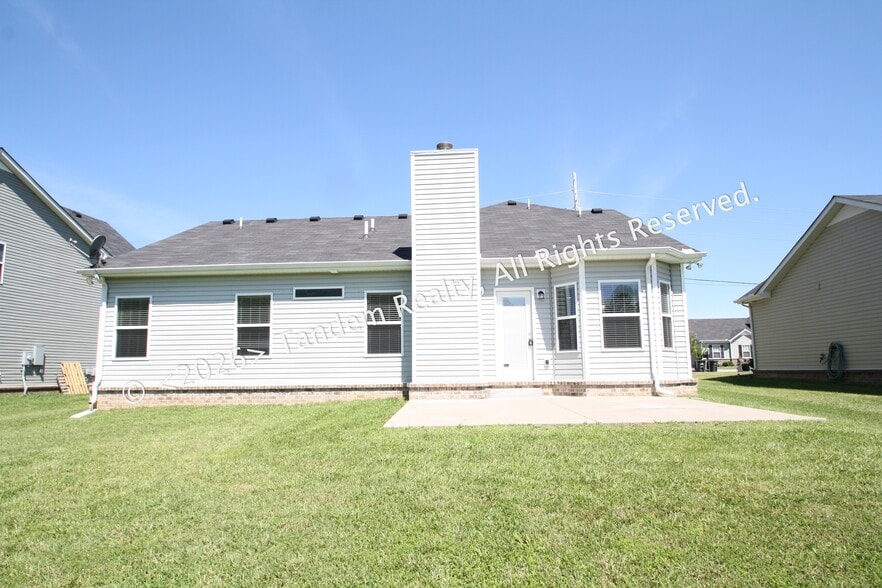Building Photo - 2115 Longhunter Chase Dr