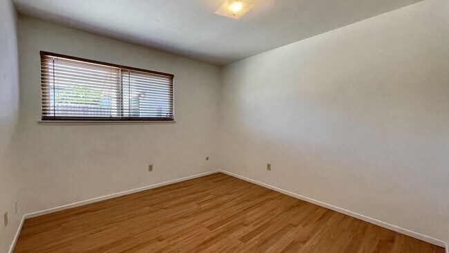 Building Photo - 4 Bedroom 2 Bathroom House with Fenced Yard in SLO