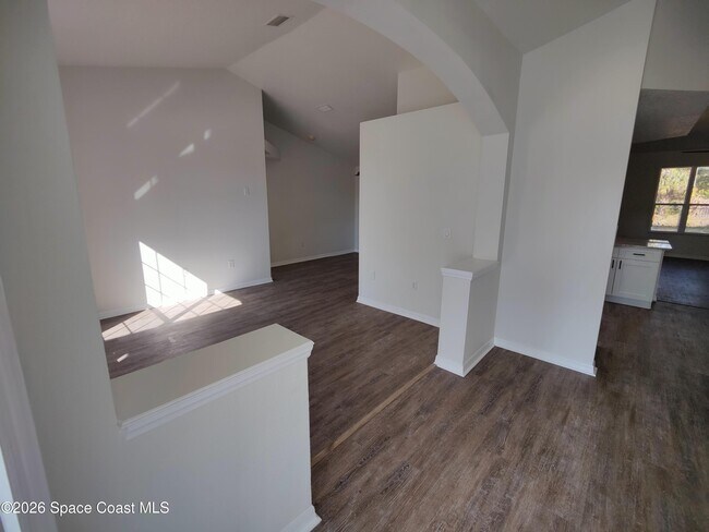 Building Photo - 219 Aladdin St NE