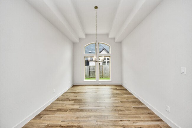 Building Photo - 2719 Country Ln