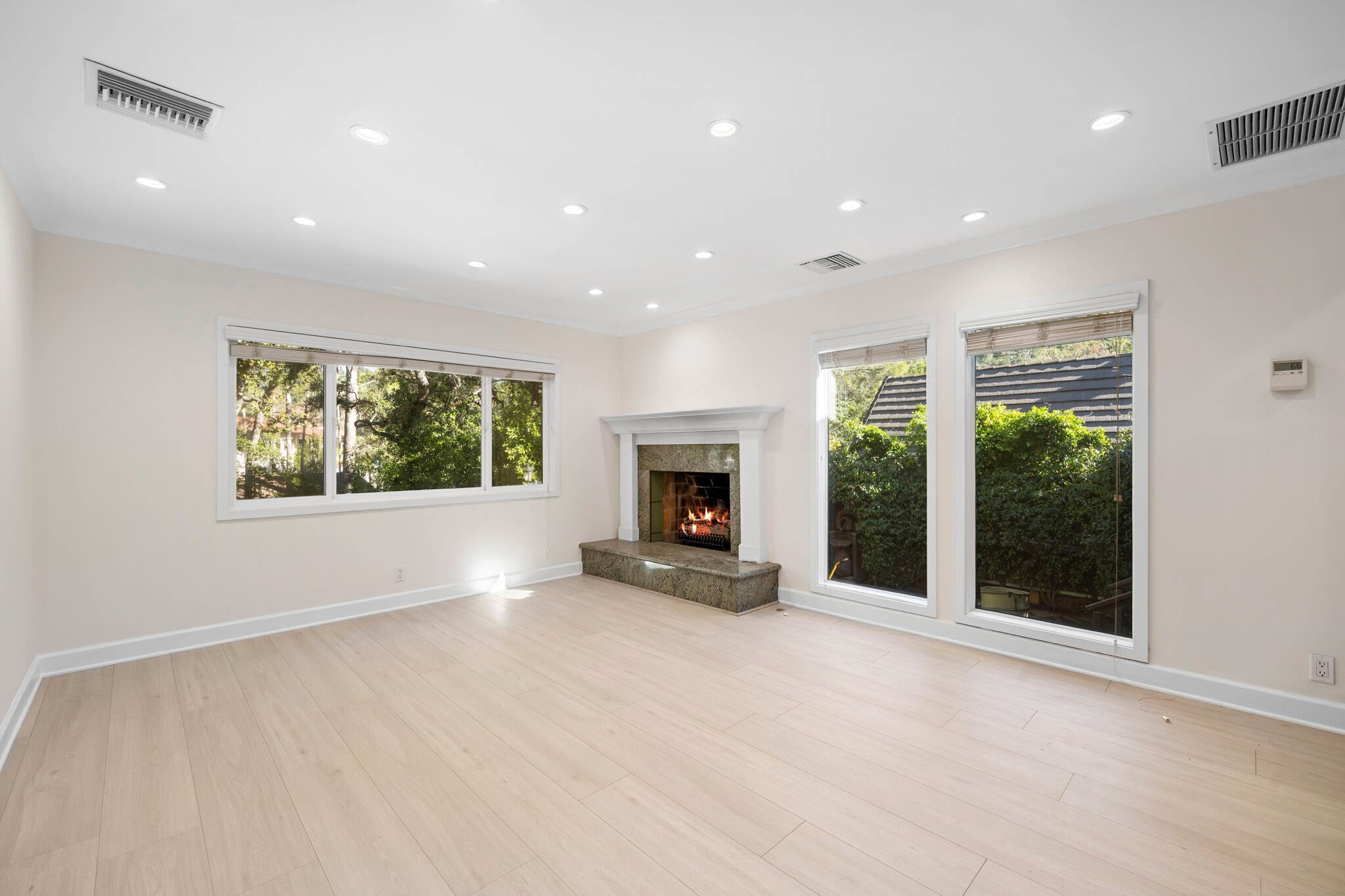 Building Photo - 1544 Golf Club Dr