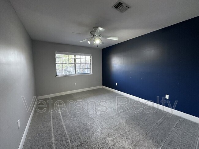 Building Photo - 5040 Beatline Rd