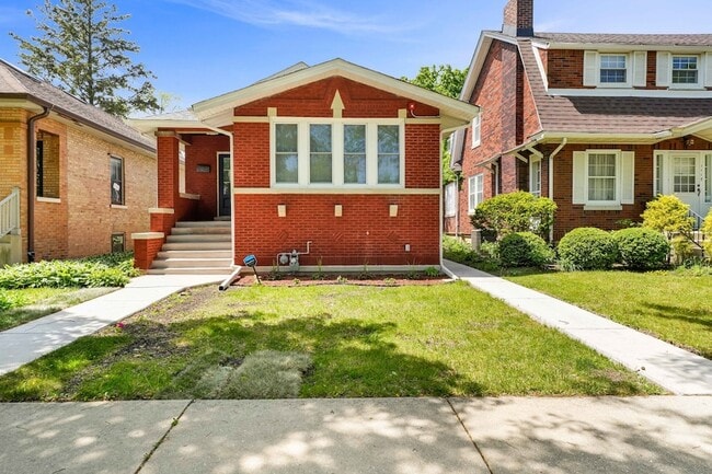 Primary Photo - 1115 N Taylor Ave