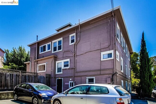 Building Photo - 201 Oakland Ave