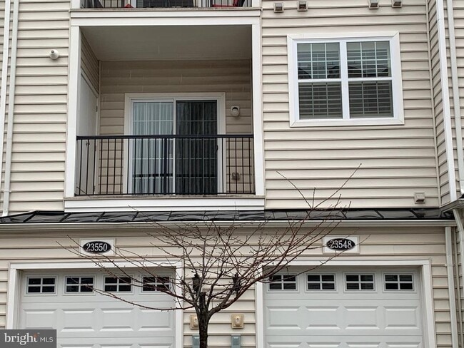 Building Photo - 23548 Hopewell Manor Terrace