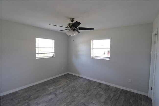 Building Photo - 6323 Gateway Ave