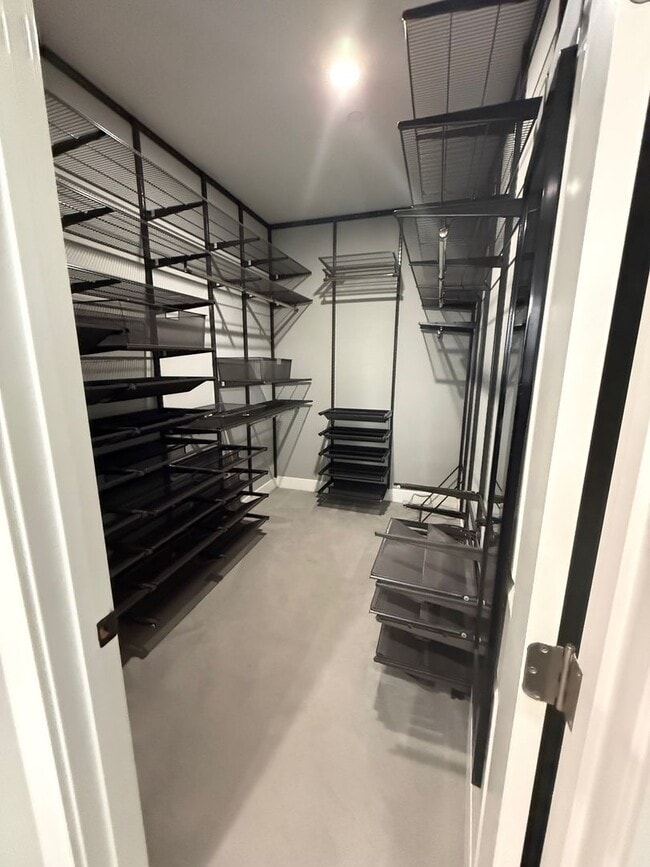 Building Photo - Newer Construction 2,500 Square Foot 3 Bedroom 2.5 Bathroom Fountaingrove House