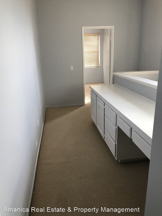 Building Photo - 3 br, 3 bath House - 22394 Witchhazel Ave