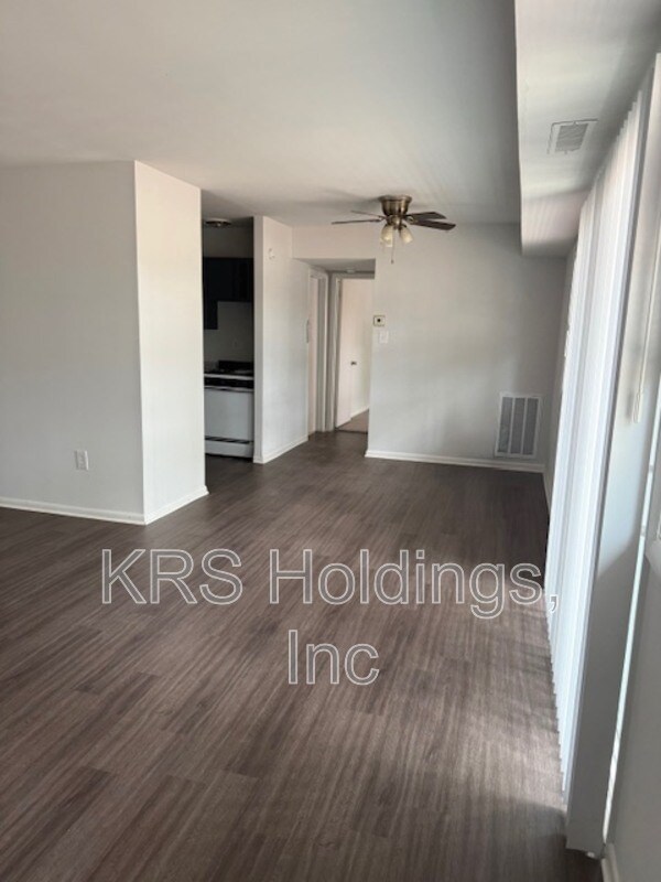 Building Photo - 5604 Crenshaw Rd