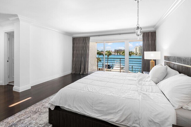 Building Photo - 555 S Ocean Blvd