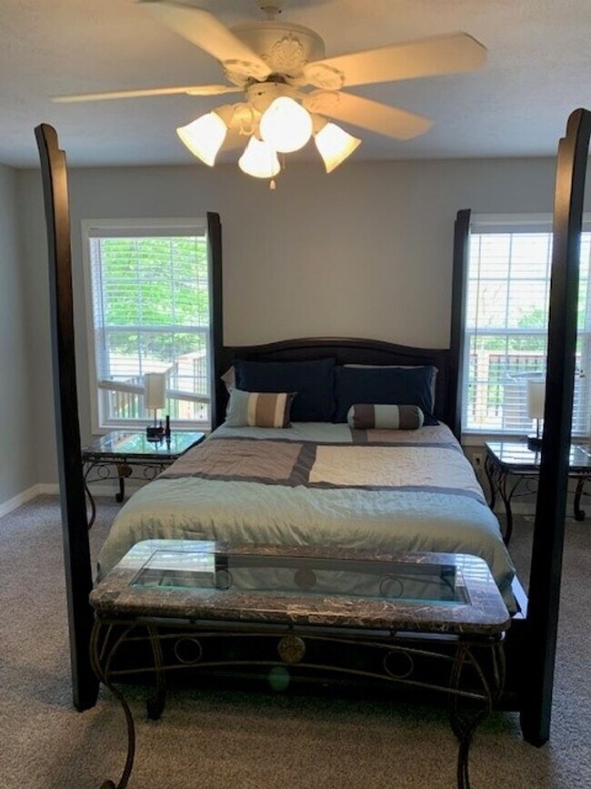 Building Photo - Furnished 4 Bedroom 3 Bath House in Kimberling City, MO with 2 car garage-Seasonal Lake View