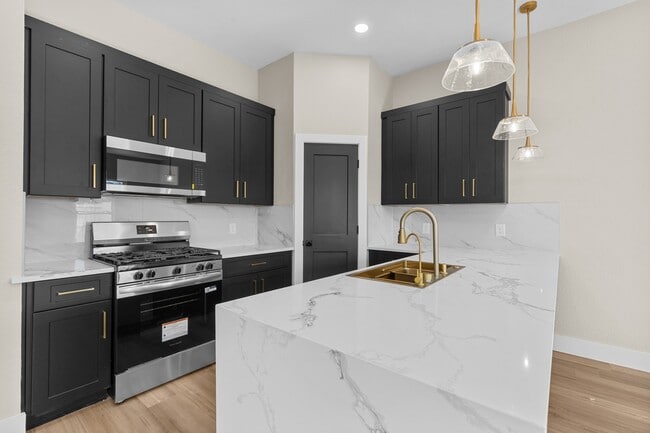 Building Photo - 4206 Kewanee St