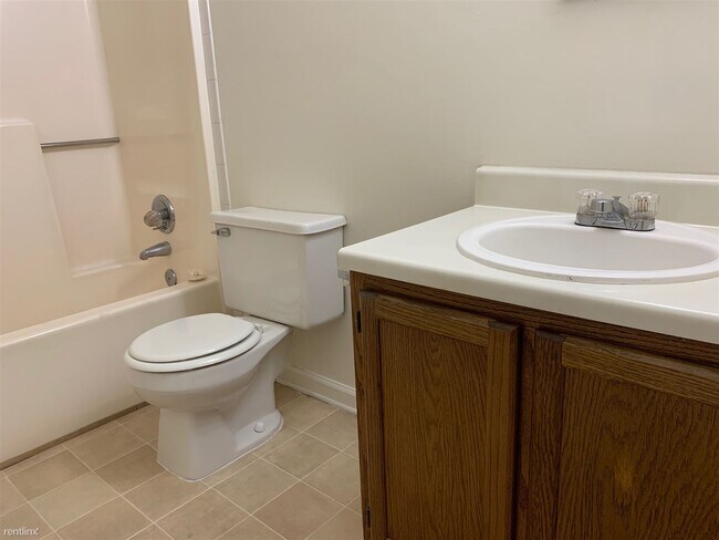 Building Photo - 4 br, 2 bath Duplex - 871 W 41st St by ODU...