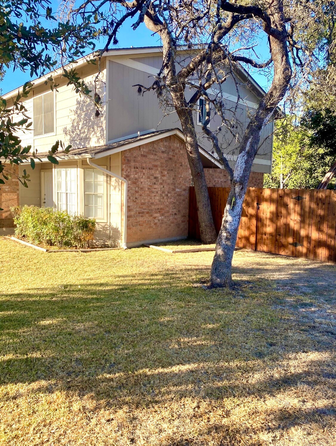 Building Photo - 8000 Tuscarora Trl