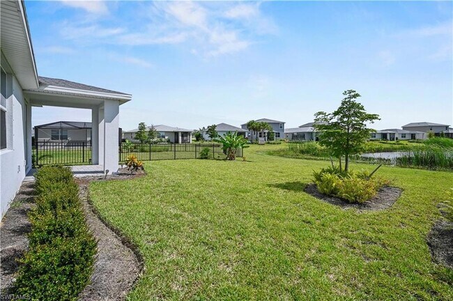 Building Photo - 43744 Cattleman Dr