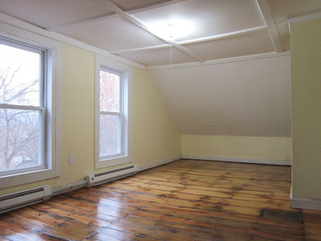 Building Photo - 119 Prospect St