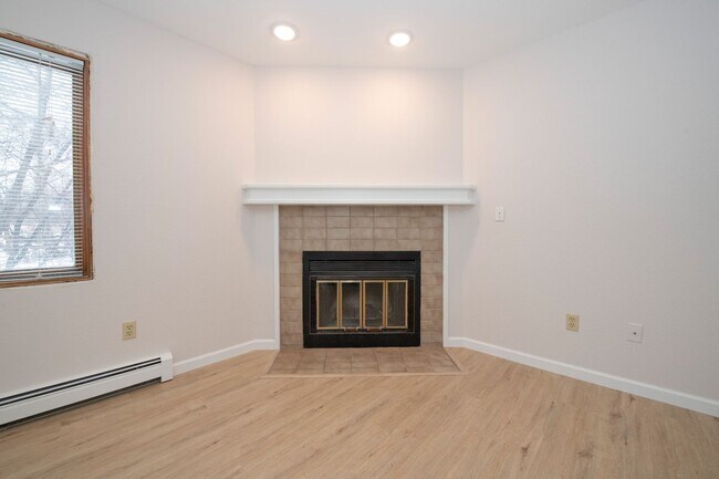 Building Photo - 7721 Mayfair Dr