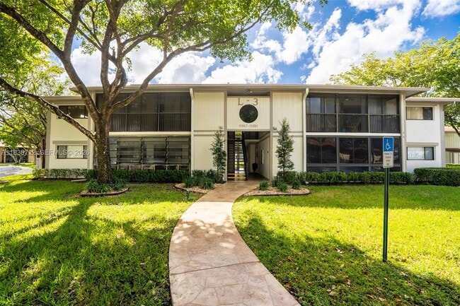 Building Photo - 10869 W Clairmont Cir