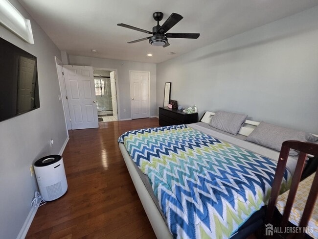 Building Photo - 78 Chariot Ct