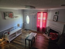 Building Photo - 326 Autumn Ridge Trl